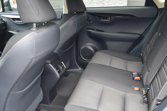 Lexus NX 300h 2.5 Hybrid