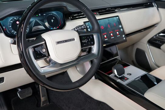 Land Rover Range Rover 4.4 V8 P530 Autobiography SWB