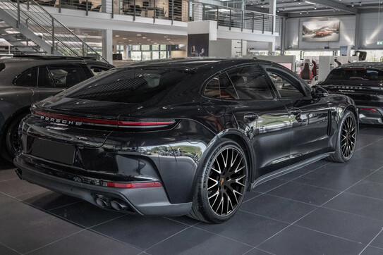 Porsche Panamera 4 E-Hybrid
