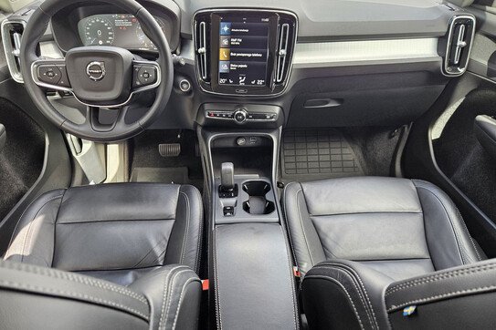 Volvo XC40 B4 B AWD Momentum Pro