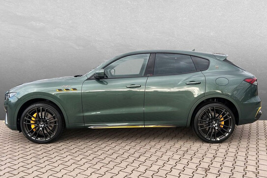 Maserati Levante Trofeo AWD Dreamline Giallo Avia Pervia