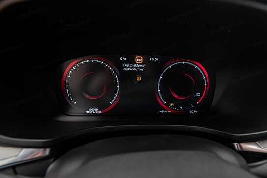 Volvo V60 B4 R-Design aut