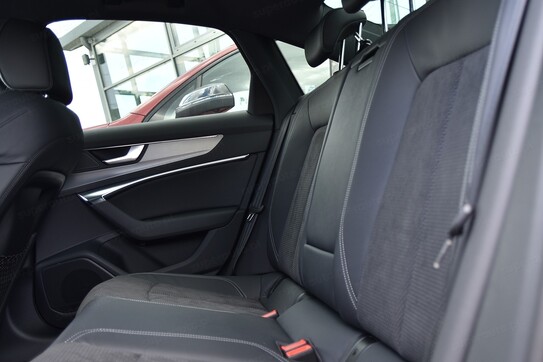 Audi A6 55 TFSI e quattro S Line