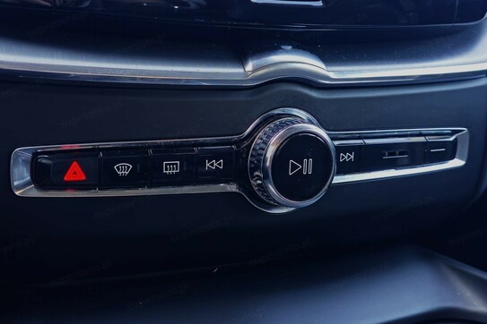 Volvo XC60 T4 Momentum Pro
