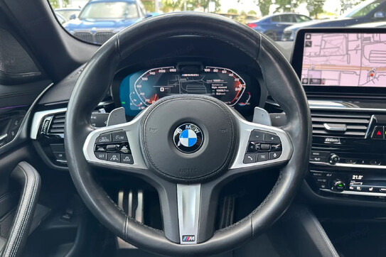 BMW Seria 5 M550i xDrive aut