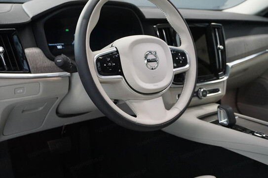Volvo V90 T6 AWD Plug-In Hybrid Plus Bright