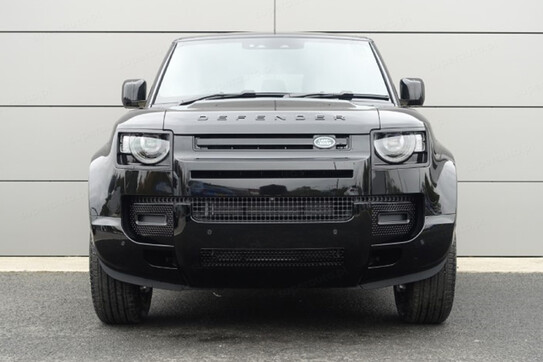 Land Rover Defender 90 D250 X-Dynamic SE