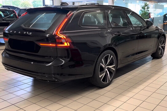 Volvo V90 T6 AWD Plug-In Hybrid Plus Dark