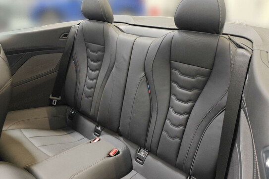 BMW Seria 8 840i