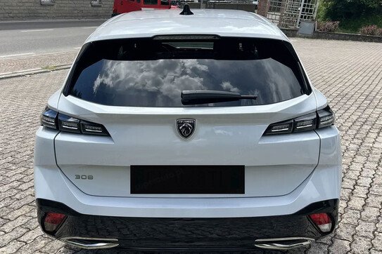 Peugeot 308 Allure EAT8 1.5 BlueHDi