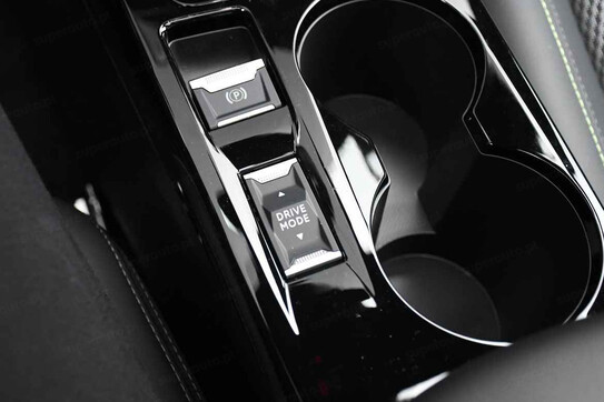 Peugeot 208 GT eDCS 1.2 mHEV