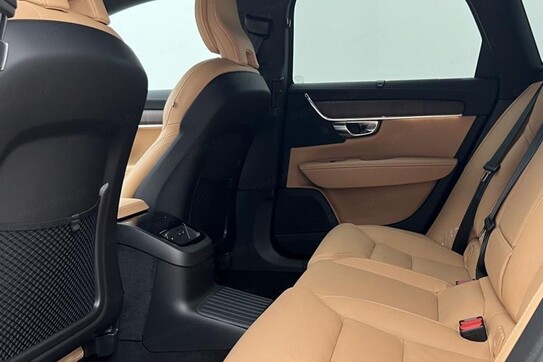 Volvo V90 T6 AWD Plug-In Hybrid Plus Dark