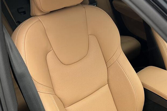 Volvo V90 T6 AWD Plug-In Hybrid Plus Dark