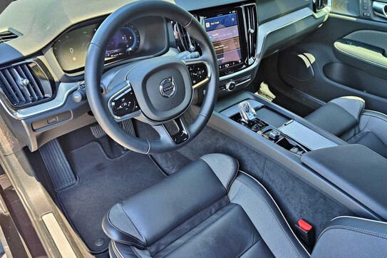 Volvo V60 B4 B Plus Dark aut