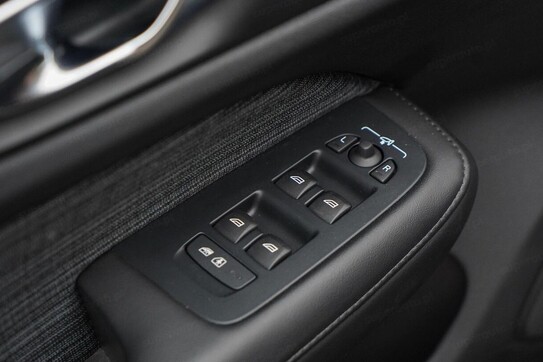 Volvo V60 B4 Core