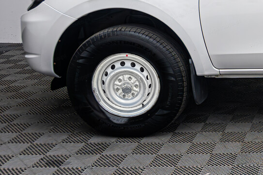 Mitsubishi L 200 2.4 d