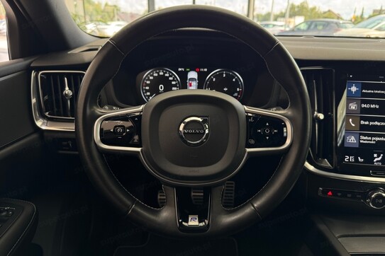 Volvo V60 D4 R-Design