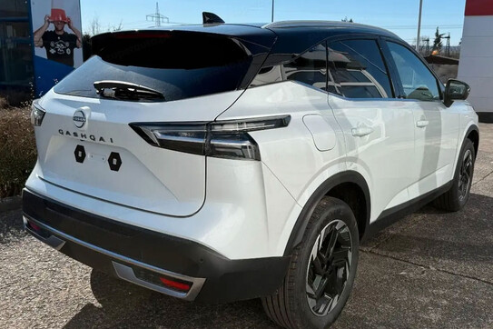 Nissan Qashqai N-Connecta Xtronic 4x4  1.3 DIG-T mHEV