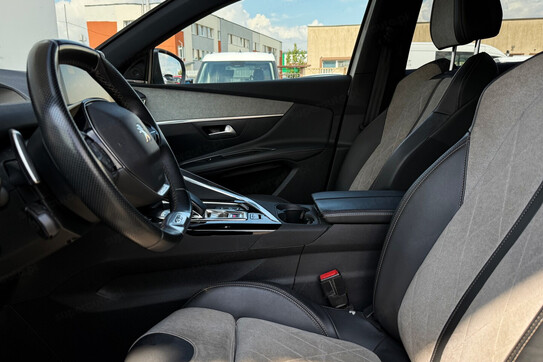 Peugeot 3008 1.6 PureTech Hybrid4 PHEV GT S&S EAT8