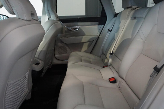 Volvo V90 T6 AWD Plug-In Hybrid Plus Bright