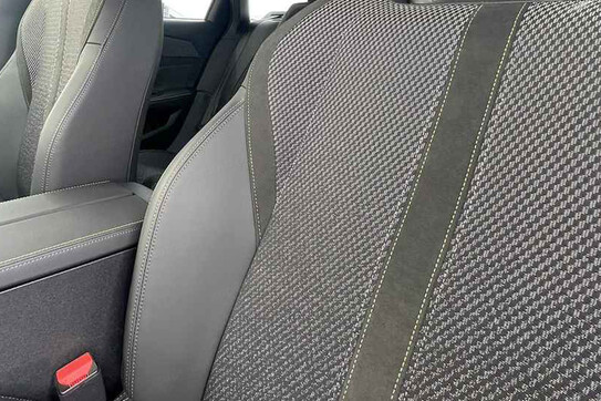 Peugeot 308 GT e-DCS 1.2 mHEV