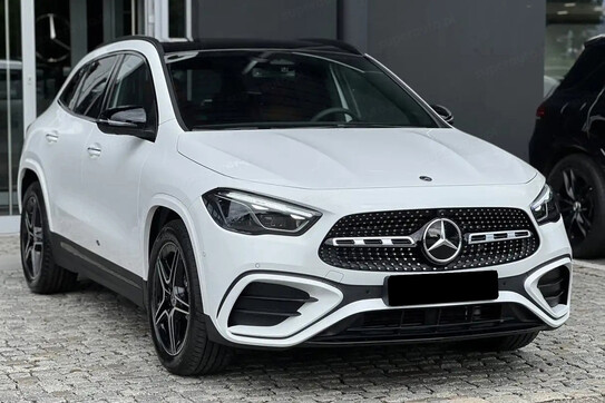 Mercedes GLA 220  4-Matic AMG Line
