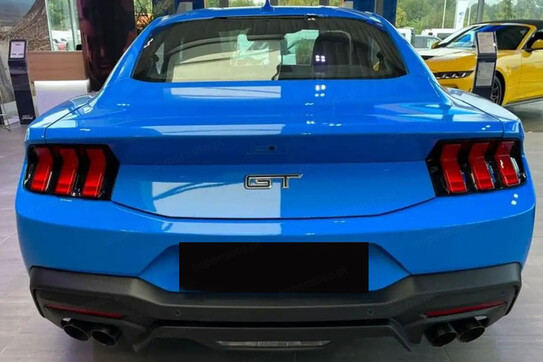 Ford Mustang GT Fastback 5.0 V8