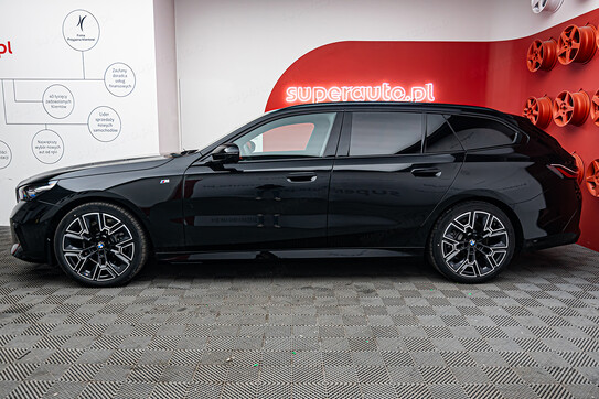 BMW Seria 5 Touring 520d xDrive M Sport