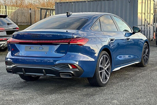 Audi A5 e-Hybrid quattro