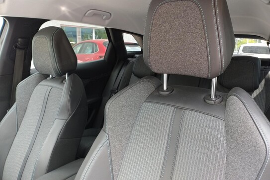 Peugeot 3008 Allure Pack 1.2 PureTech  S&S EAT8