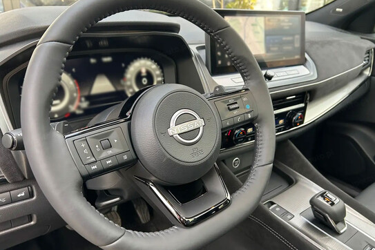 Nissan Qashqai N-Design XTRONIC 2WD 1.3 DIG-T MHEV