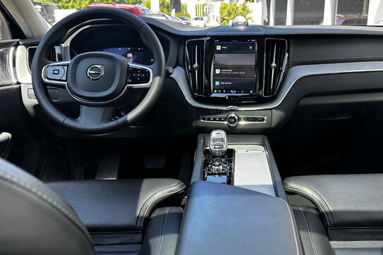 Volvo XC60 B5 B AWD Ultra Dark aut