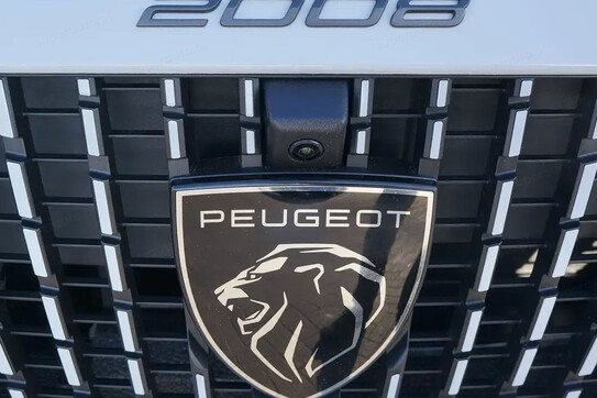 Peugeot 2008 Allure e-DCS 1.2 mHEV