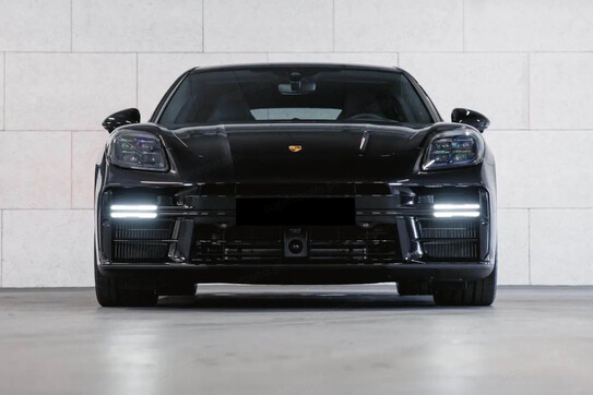 Porsche Panamera 4