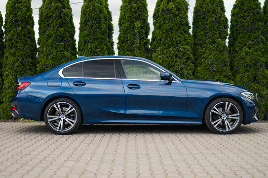 BMW Seria 3 320d xDrive Luxury Line