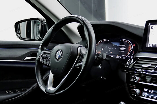 BMW Seria 5 520d xDrive  Luxury Line sport-aut