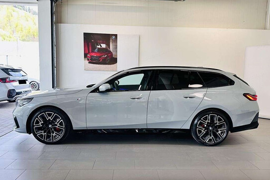 BMW Seria 5 Touring 540d xDrive M Sport