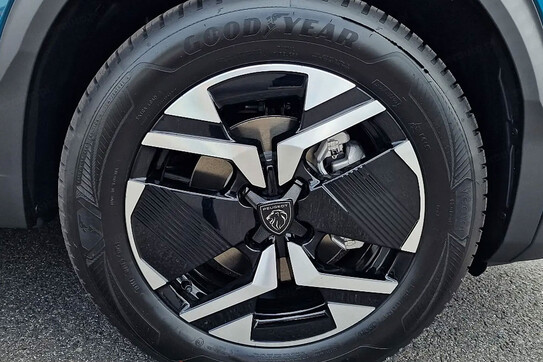 Peugeot 2008 Allure e-DCS 1.2 mHEV