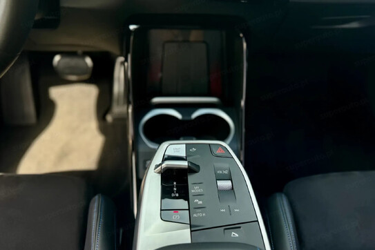 BMW iX2 eDrive20