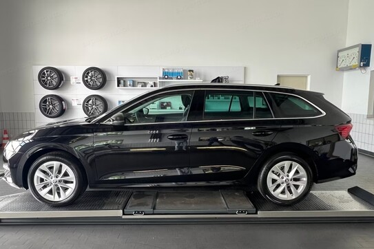 Skoda Octavia Selection Edition 130 1.5 TSI mHEV DSG
