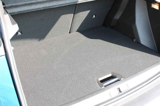 Peugeot 2008 Allure e-DCS 1.2 mHEV