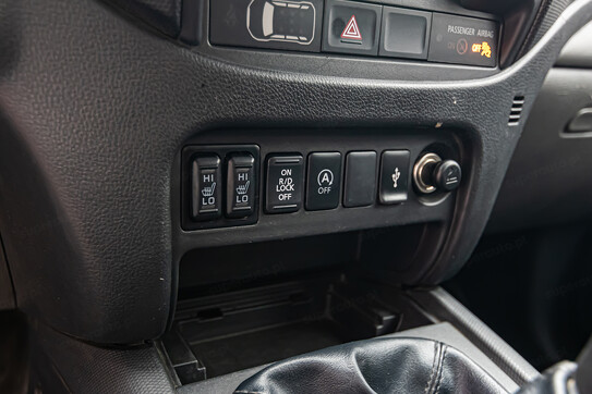 Mitsubishi L 200 2.4 d