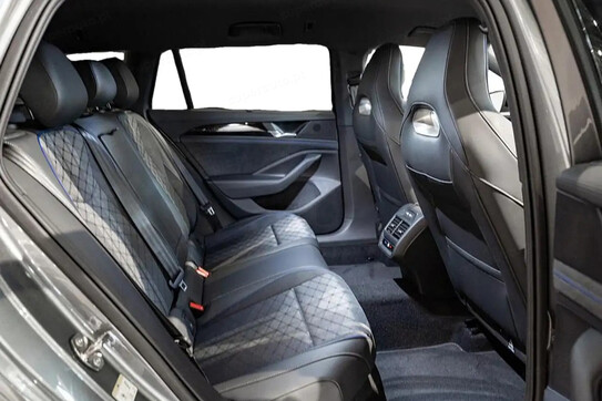 Volkswagen Passat 2.0 TSI R-Line Plus DSG