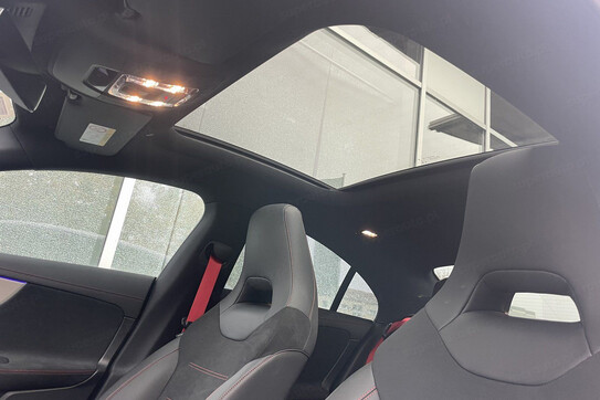 Mercedes CLA AMG 35  4-Matic