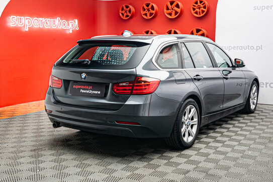 BMW Seria 3 318d