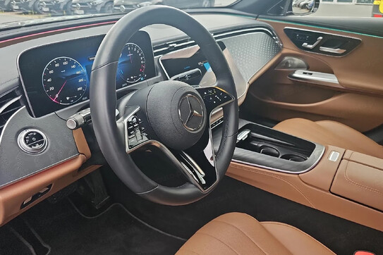 Mercedes E Klasa 300e  4-Matic AMG 9G-Tronic