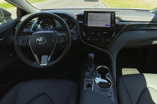 Toyota Camry Executive CVT