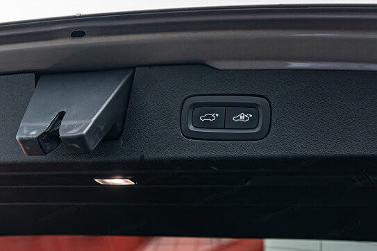 Volvo V60 B4 R-Design aut