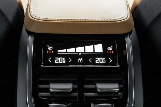 Volvo XC90 T8 AWD Plug-In Hybrid Inscription 7os