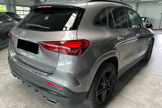 Mercedes GLA 200  AMG Line